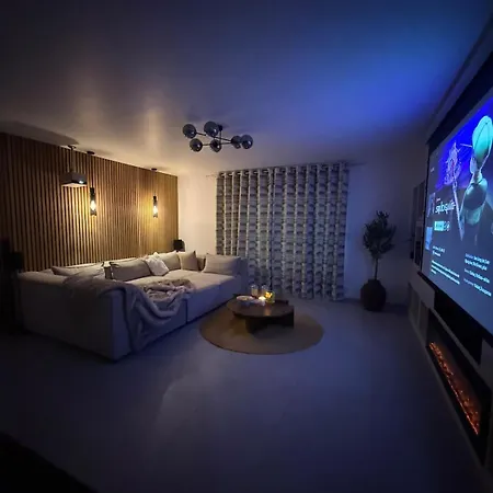 La Maison Signature, 24 Of Le Mans, Sauna, Barbecue بيت للعطل *